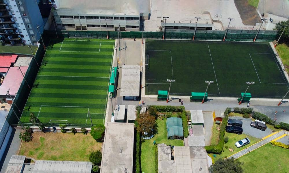Fútbol Plaza