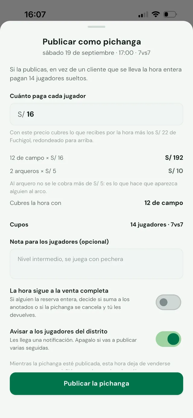 Publicar una hora vacía: Le pones precio por jugador, publicas y la app avisa a los jugadores del distrito.
